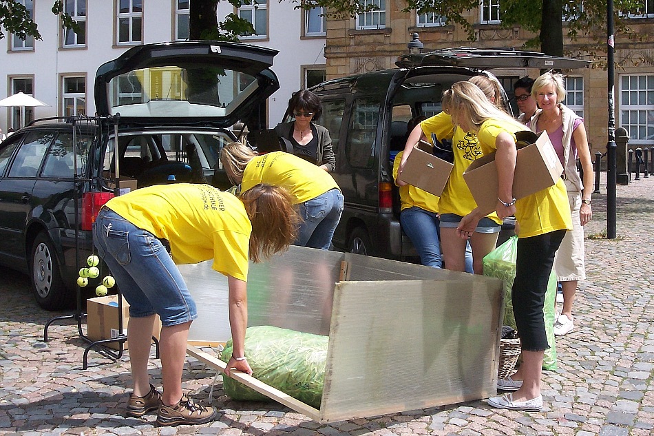 Hunderalley in Osnabrck, Juli 2010, Vorbereitung mit der Helfer-Crew